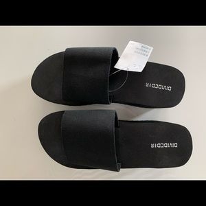 Black platform sandals